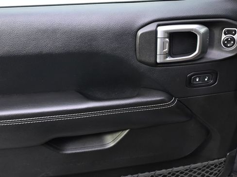 Used 2018 Jeep Wrangler Unlimited Rubicon AWD/4WD image 22