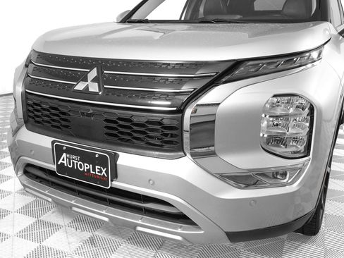 Used 2023 Mitsubishi Outlander SE FWD image 29