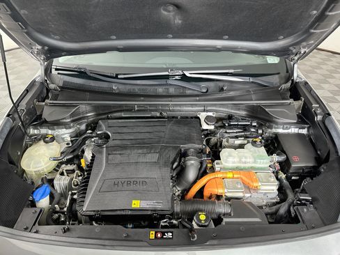 Used 2018 Kia Niro Touring FWD image 33