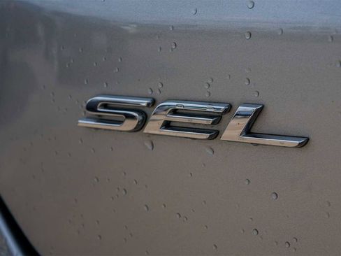 Used 2022 Ford Edge SEL w/ Convenience Package image 7