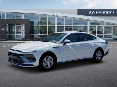 New 2026 Hyundai Sonata SE FWD image 2