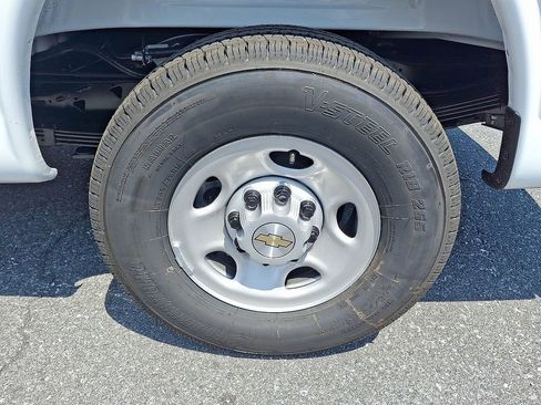 New 2025 Chevrolet Express 3500 WT Van w/ Driver Convenience Package image 5