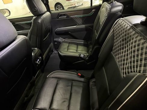 Used 2025 GMC Acadia Denali w/ Super Cruise Package image 33