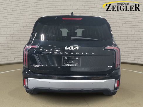 Used 2023 Kia Telluride EX AWD/4WD image 6