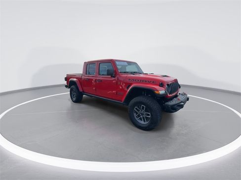 Used 2024 Jeep Gladiator Mojave image 2
