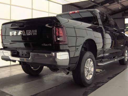 Used 2026 RAM 2500 Big Horn AWD/4WD image 4