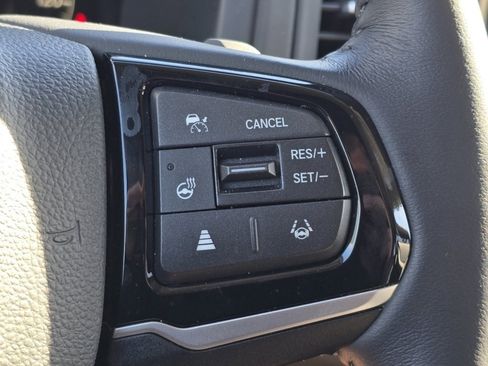 Used 2025 Honda Odyssey Elite image 31