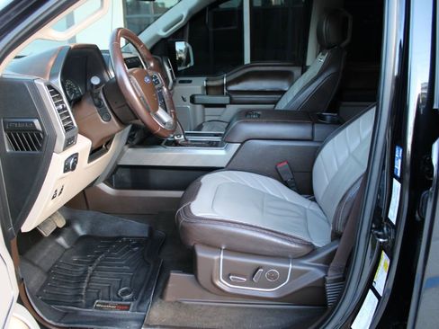 Used 2019 Ford F150 Limited image 10