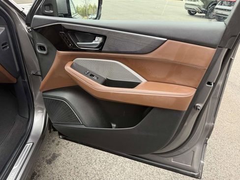 Used 2023 Acura MDX SH-AWD w/ Advance Package image 15