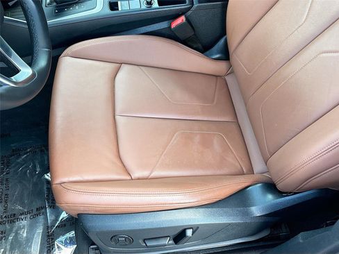 Used 2024 Audi Q3 2.0T Premium Plus image 19