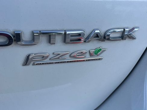 Used 2015 Subaru Outback 2.5i Premium AWD/4WD image 23