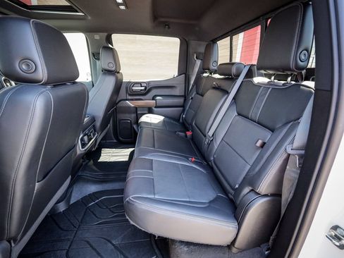 Used 2020 Chevrolet Silverado 1500 High Country w/ Technology Package AWD/4WD image 33
