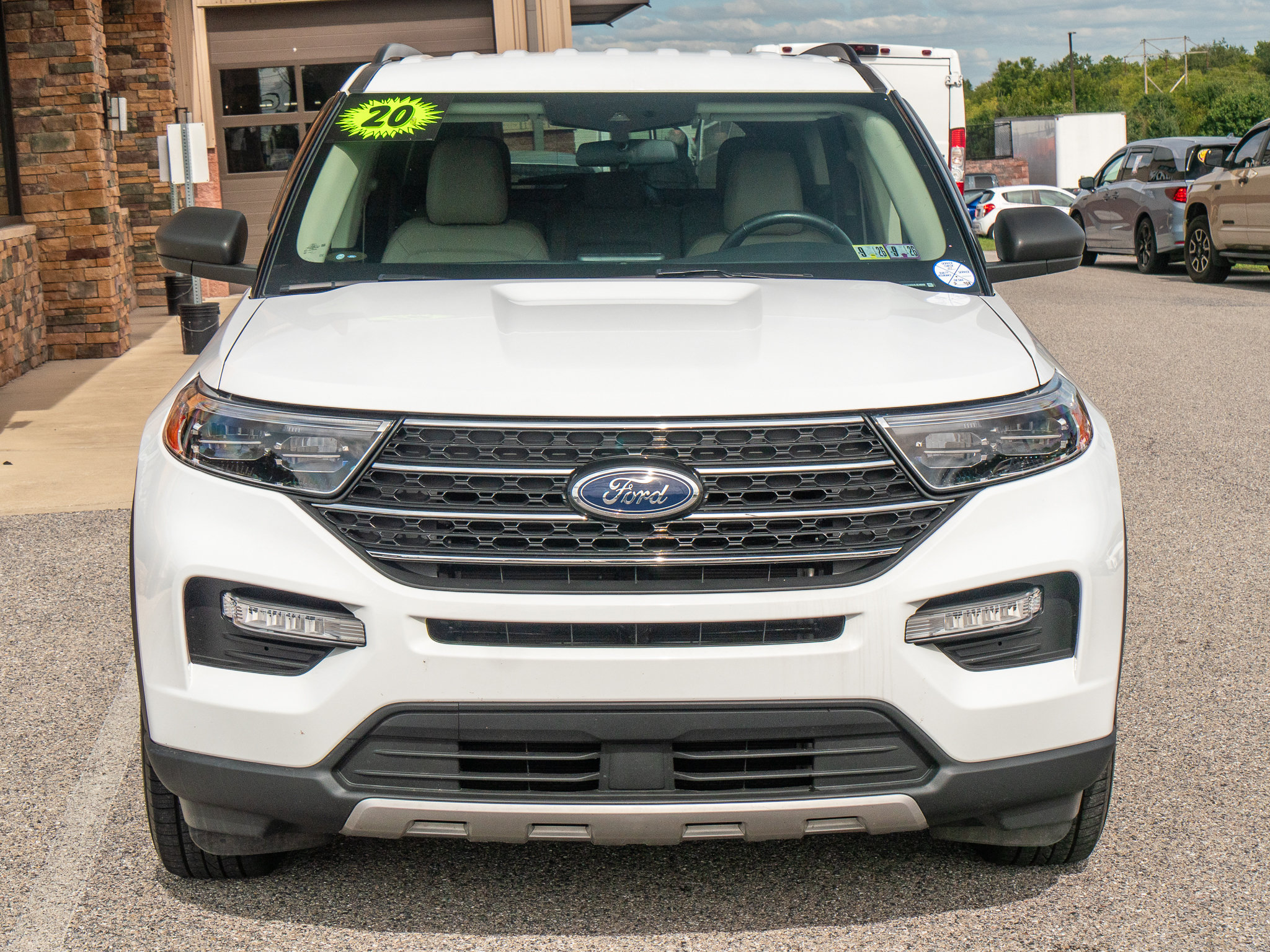 Used 2020 Ford Explorer XLT w/ Equipment Group 202A AWD/4WD image 8