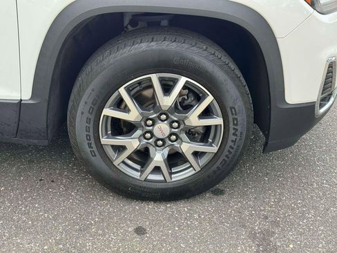 Used 2023 GMC Acadia SLT w/ Preferred Package AWD/4WD image 9