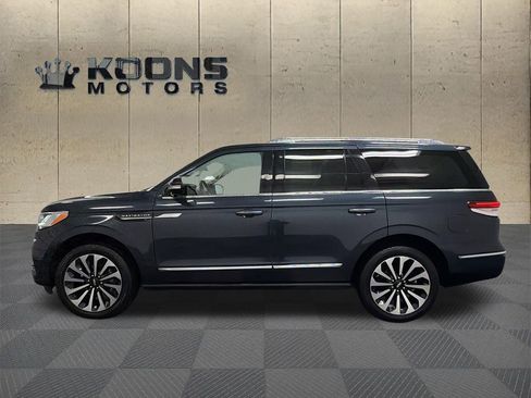 Used 2022 Lincoln Navigator Reserve image 4