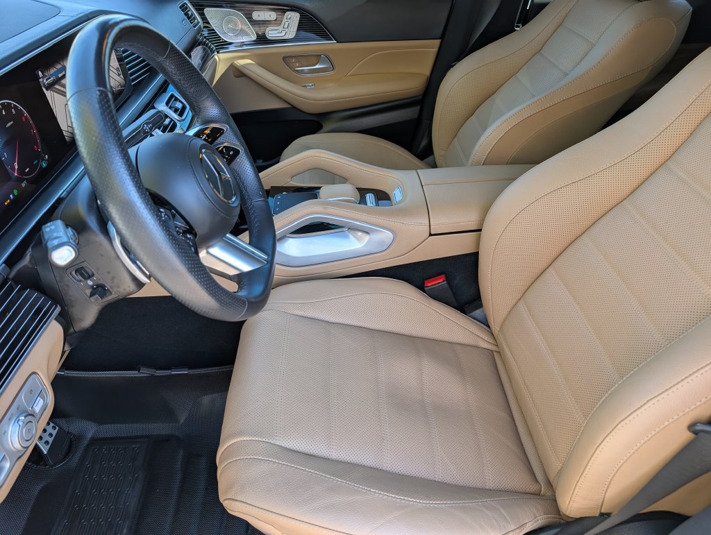 Used 2024 Mercedes-Benz GLS 450 4MATIC image 14