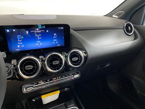 Used 2026 Mercedes-Benz GLA 250 4MATIC image 24