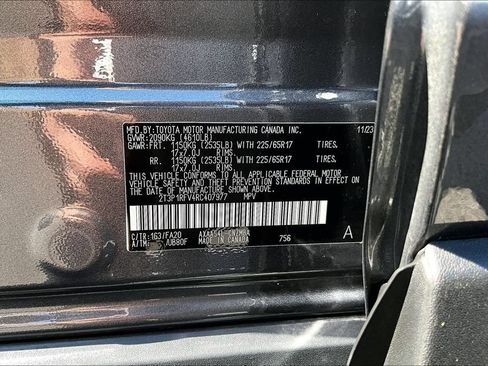 Used 2024 Toyota RAV4 XLE AWD/4WD image 31