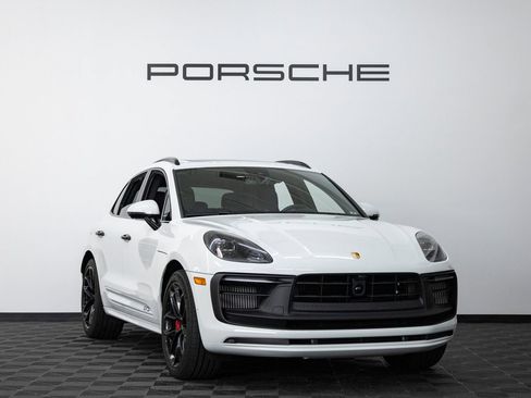 Certified 2026 Porsche Macan GTS AWD/4WD image 9