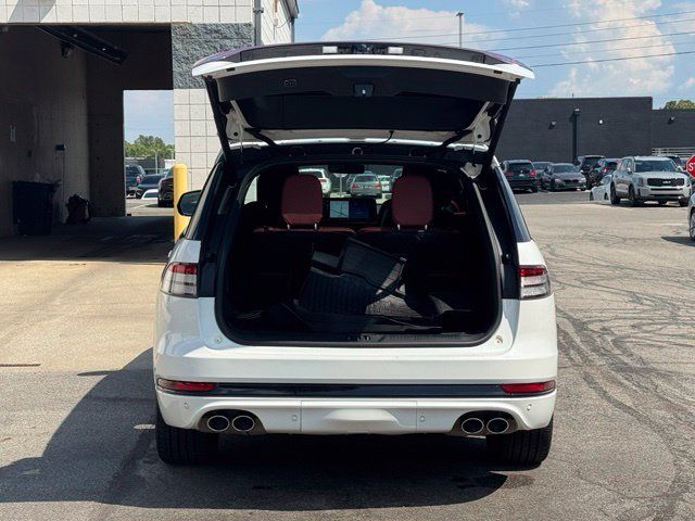 Used 2025 Lincoln Aviator Reserve w/ Equipment Group 201A AWD/4WD image 35