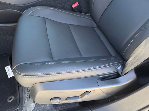 New 2026 Volvo XC40 B4 Core image 20