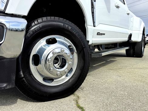 Used 2026 Ford F350 Lariat AWD/4WD image 2