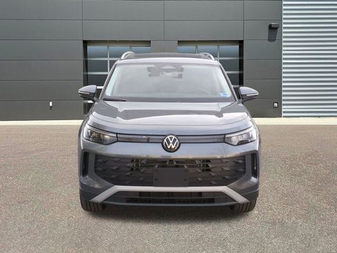 New 2026 Volkswagen Tiguan SE AWD/4WD image 2