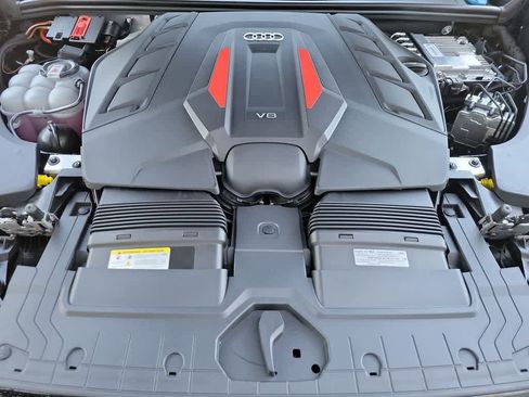 New 2026 Audi SQ8 Prestige image 17