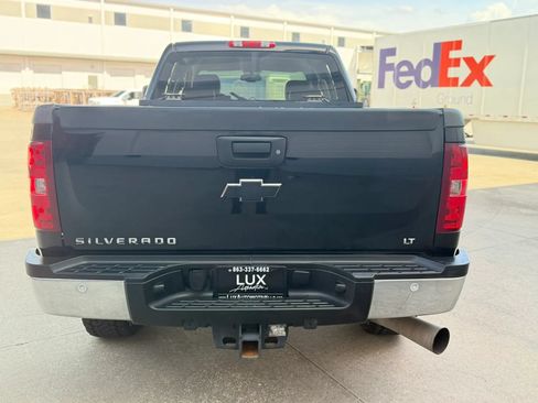 Used 2011 Chevrolet Silverado 2500 LT w/ Interior Plus Package RWD image 11