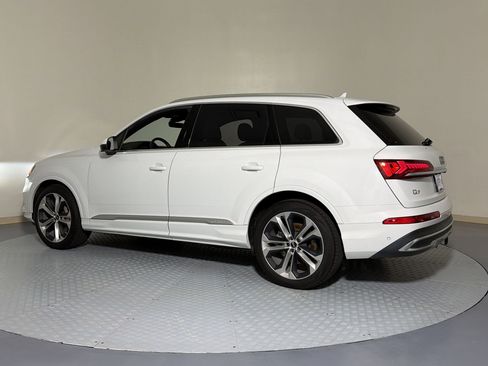 Used 2021 Audi Q7 3.0T Prestige w/ Prestige Package AWD/4WD image 3
