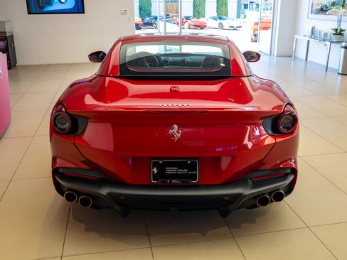 Used 2022 Ferrari Portofino M RWD image 35