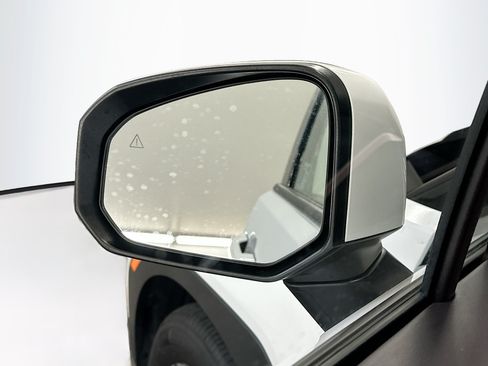 Used 2025 Hyundai Santa Fe SEL AWD/4WD image 16