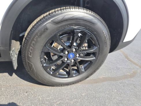 Used 2020 Ford Escape SE Sport image 41