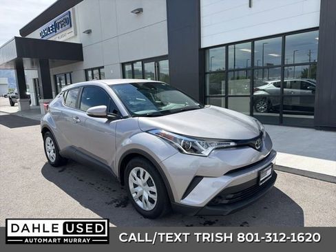 Used 2019 Toyota C-HR LE FWD image 1