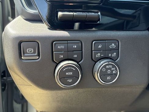 Used 2024 Chevrolet Silverado 2500 High Country w/ Technology Package AWD/4WD image 32