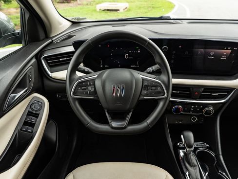 Used 2024 Buick Encore GX Sport Touring FWD image 22