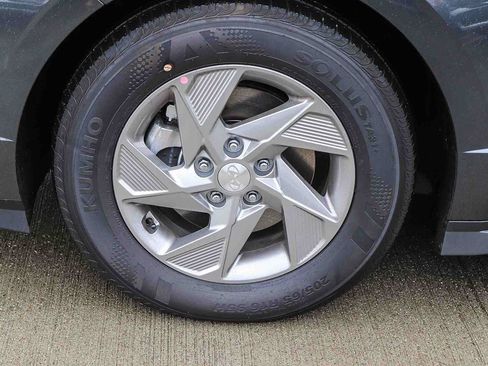 New 2026 Hyundai Sonata SE FWD image 14