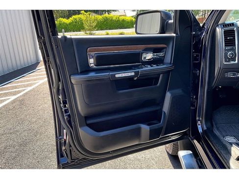 Used 2013 RAM 1500 Laramie w/ Convenience Group AWD/4WD image 23