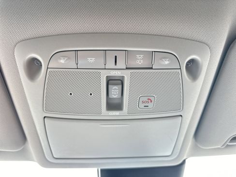 Used 2020 Nissan Rogue SL w/ Premium Package image 30