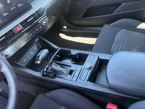 Used 2025 Kia K5 LXS image 40