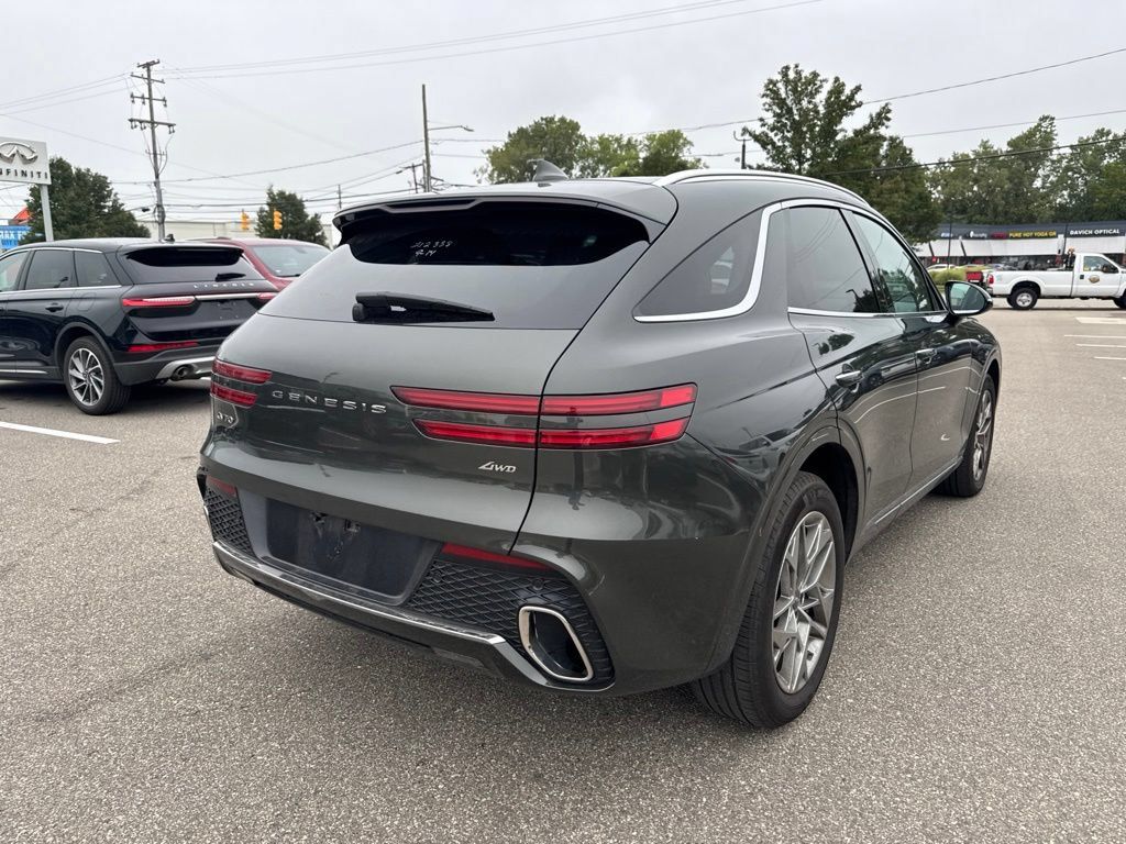 Used 2025 Genesis GV70 2.5T AWD/4WD image 5