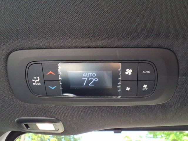 New 2027 Chrysler Pacifica Select FWD image 16