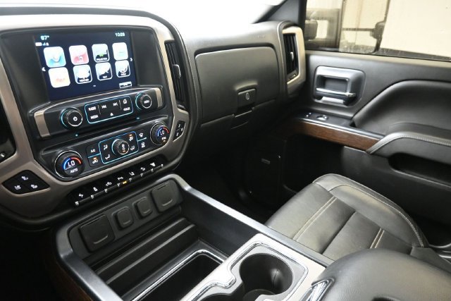 Used 2019 GMC Sierra 3500 Denali w/ Duramax Plus Package AWD/4WD image 29