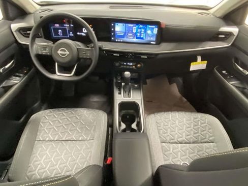 New 2026 Nissan Kicks SV w/ SV Premium Package FWD image 9