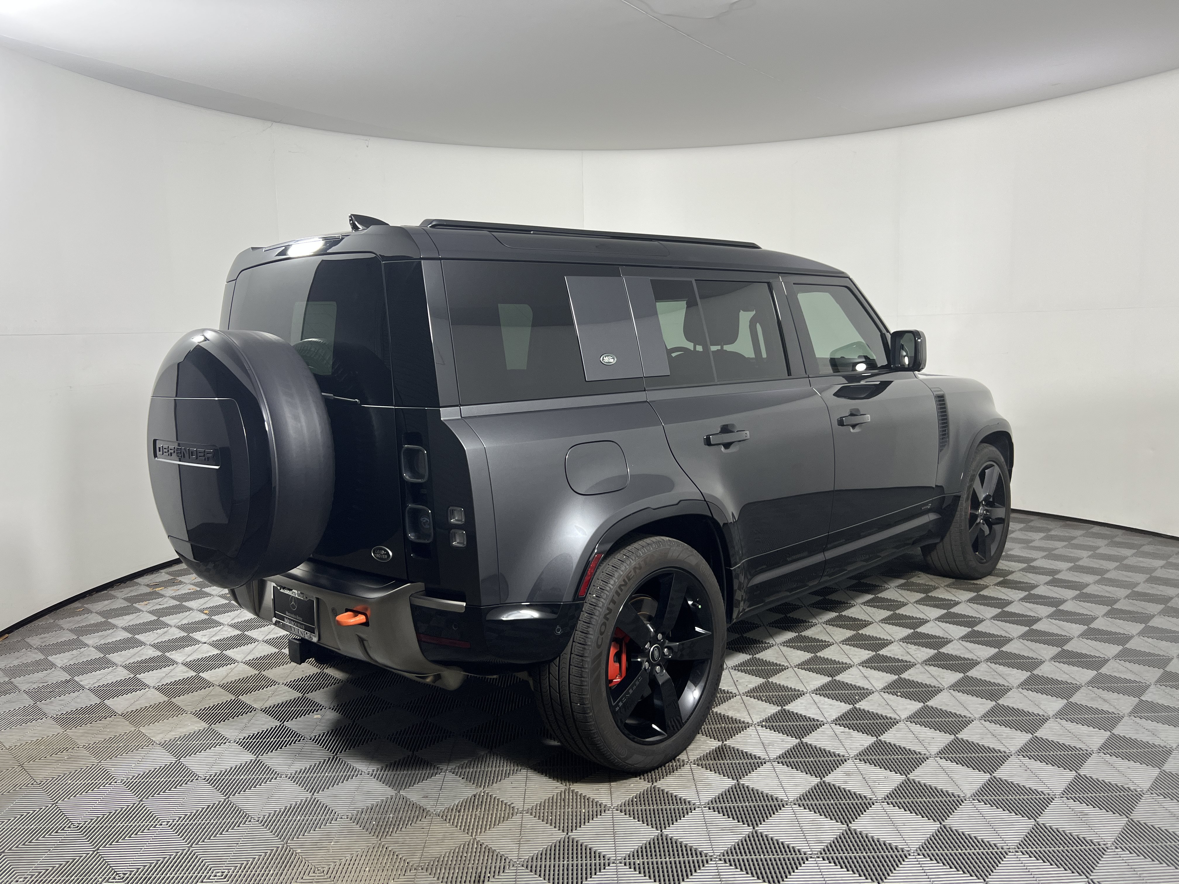 Used 2023 Land Rover Defender 110 X AWD/4WD image 5