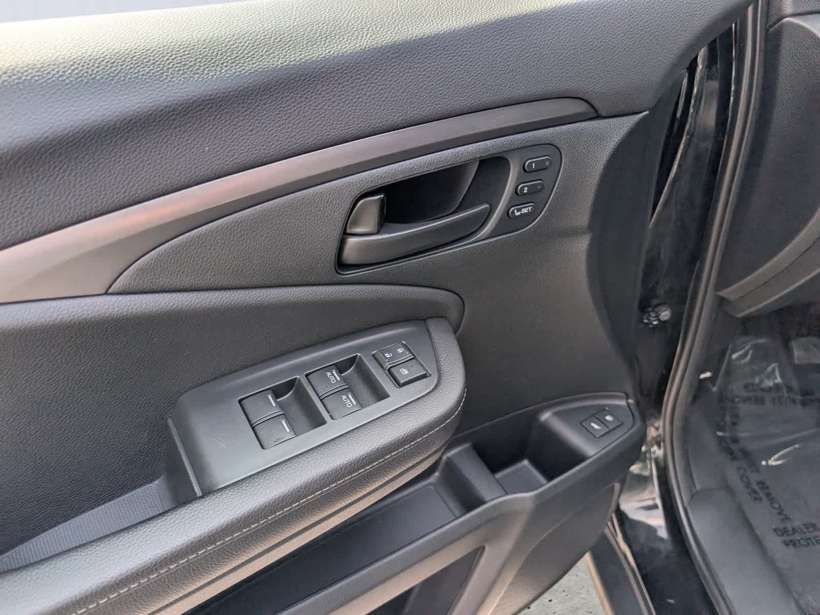 Certified 2023 Honda Passport EX-L image 22