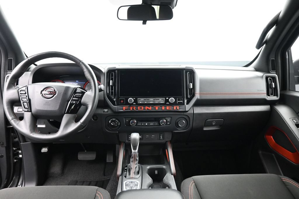 Used 2026 Nissan Frontier PRO-4X AWD/4WD image 23