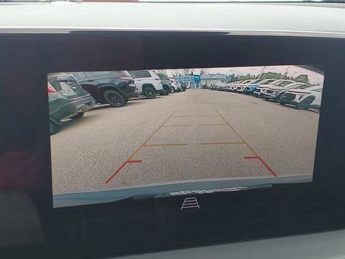 Certified 2025 Buick Encore GX Preferred AWD/4WD image 15