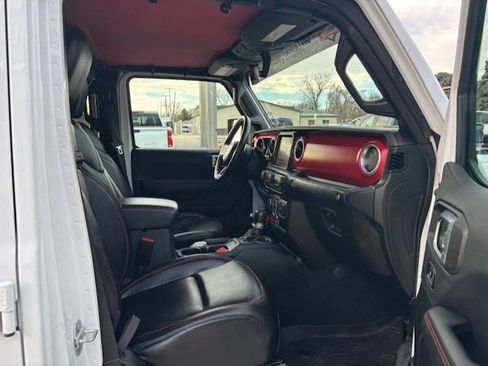 Used 2022 Jeep Gladiator Rubicon w/ Cold Weather Group image 6