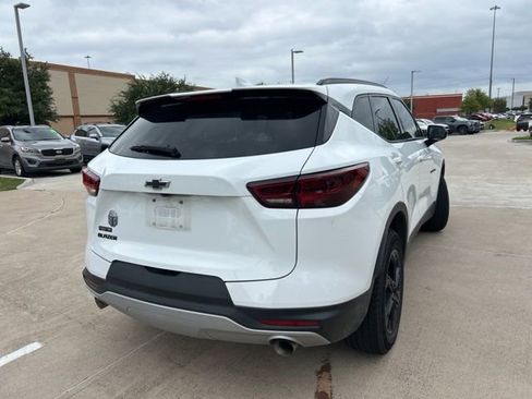 Used 2024 Chevrolet Blazer LT w/ Convenience Package FWD image 3